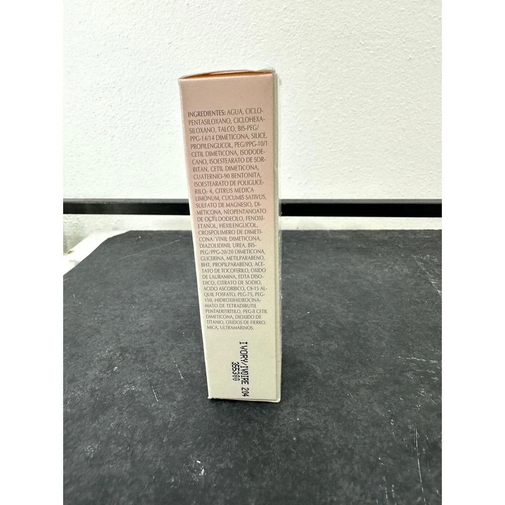 Mary Kay Medium Coverage Foundation Ivory 204 NIB 1 Oz. 355300